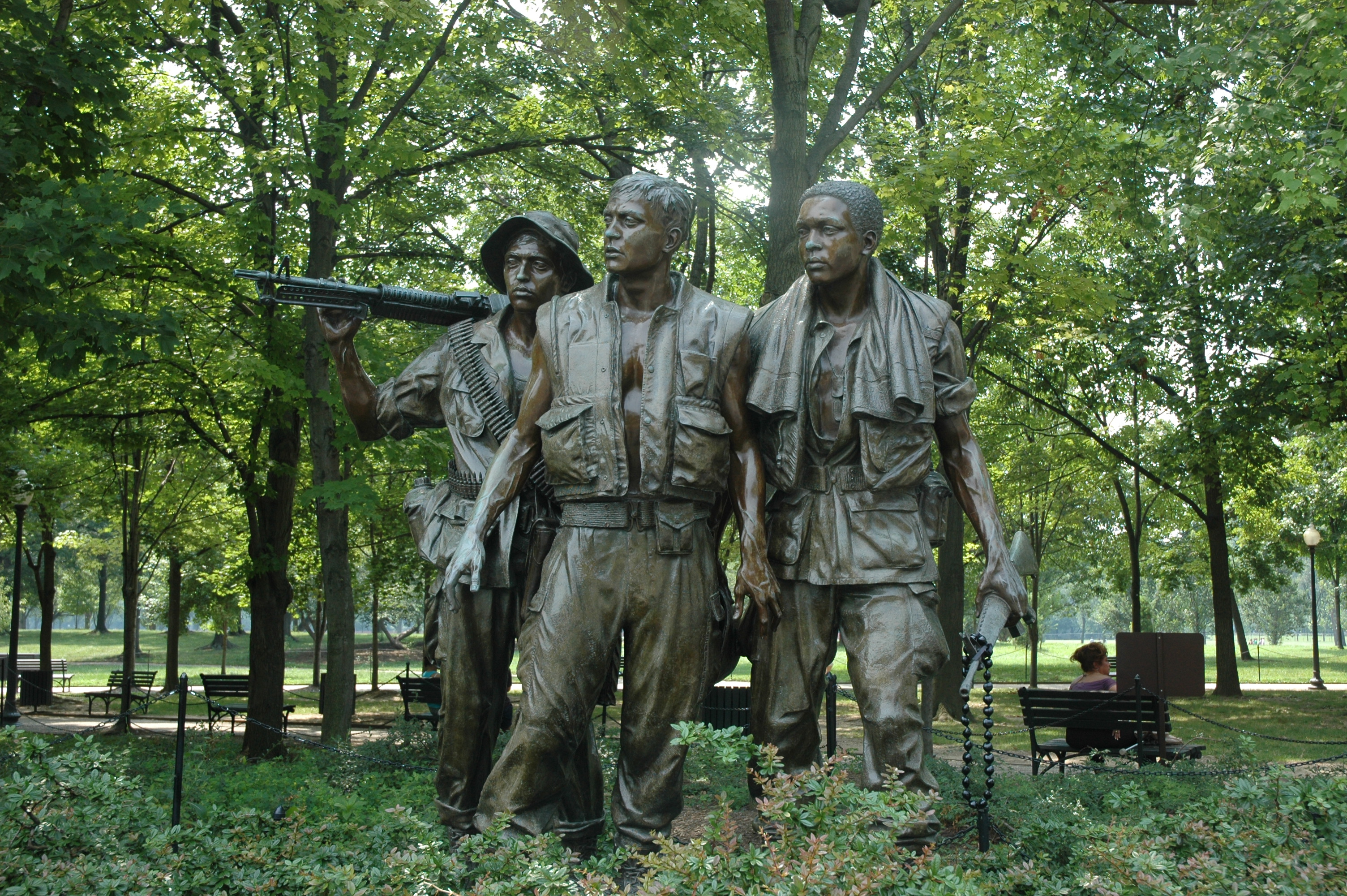 Vietnam Veterans Memorial Statue