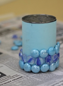 5. Apply glass marbles in rows from the bottom up.